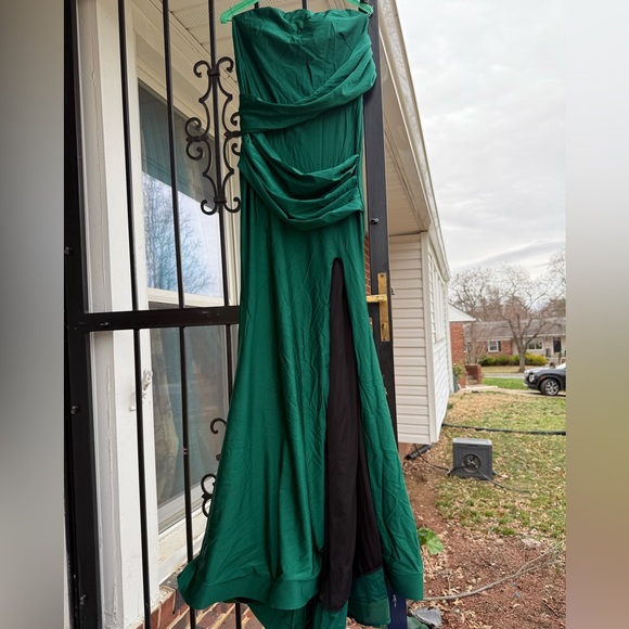 JESSICA ANGEL DRESS Let the graceful silhouette and attention - Picture 7 of 12